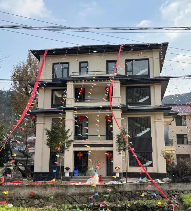 AG凯发K8国际|今日什么特马|浙江男子晒出农村自建房仅凭外